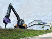 #AttachmentsExperts #ExcavatorVibroripper #vibroripper #vibroriper #ripervibrante #ripperexcavator #riper #ripper #ripeando #uña #cantera #explotacionmecanica #canteras #quarries #quarry #excavatorquarrying #vibratingripper #hyundaiexcavator #komatsuexcavators #caterpillar Sales Department I Mazio Attachments LLC headquarters: +1 561 766 0899 w: www.mazio.us e:sales@mazio.us a: Port St Lucie, FL 34952, USA Ventas I Mazio Colombia SAS Teléfonos: 318 458 9736 w: www.mazio.co e: colombia@mazio.it a: Carrera 20 #18-28 LC 17, Retiro, Antioquia. WhatsApp 3184589736 Skid steer attachments Asphalt mini Paver Pick Up Broom Grinder Screening Concrete Grader Backhoe Snowblower rock breaker hydraulic backhoe pallet forks mulcher head auger steel tracks angled broom Dozer Grader Cold Planer cement mixer bucket excavator hydraulic rock breaker Hydraulic Hammer excavator VibroRipper Vibro Ripper Vibro-hammer excavator hardox bucket front loader hardox bucket long reach boom excavator front loader hydraulic quick coupler hitch piping forks Multifunctional Grabber Clamshell Bucket Rock Grapple Orange Peel Excavator Grapple Grabber Excavator Magnet. #martillohidraulico #martilloshidraulicos #martillodemoledor #martillo #martillobobcat #Demoledor #maziocolombia #martillomazio #Mazio #attachmentsexperts #martillohidraulicocolombia #bogota #barranquilla #cali #medellin #cartagena #sslbackhoe #skidsteerbackhoe #ctlbackhoe #brazoexcavador #brazobobcat #brazominicargador #brazominipala #accesoriobrazominicargador Somos Fabricantes de Martillos Hidraulicos, Barredoras, Baldes, Cucharones, Acoples, Horquillas Portapallet, Rápidos, Grapa Forestal, Demoledor, Cribadora, Trituradora, Rodillo Compactador, Brazo Excavador, Fresadora Asfalto, Pavimentadora, Cizalla, Pulpo para Chatarra, Demolicion, Excavación, Excavadora, Magneto, Garras, Brazos Largos, Desbrozador Forestal, Hoyador, Mezclador de Concreto, Niveladora, Vibromartillo, Vibroripper, Pulverizador, Baldes, Desmalezador, Horquillas Porta pallet y mas.