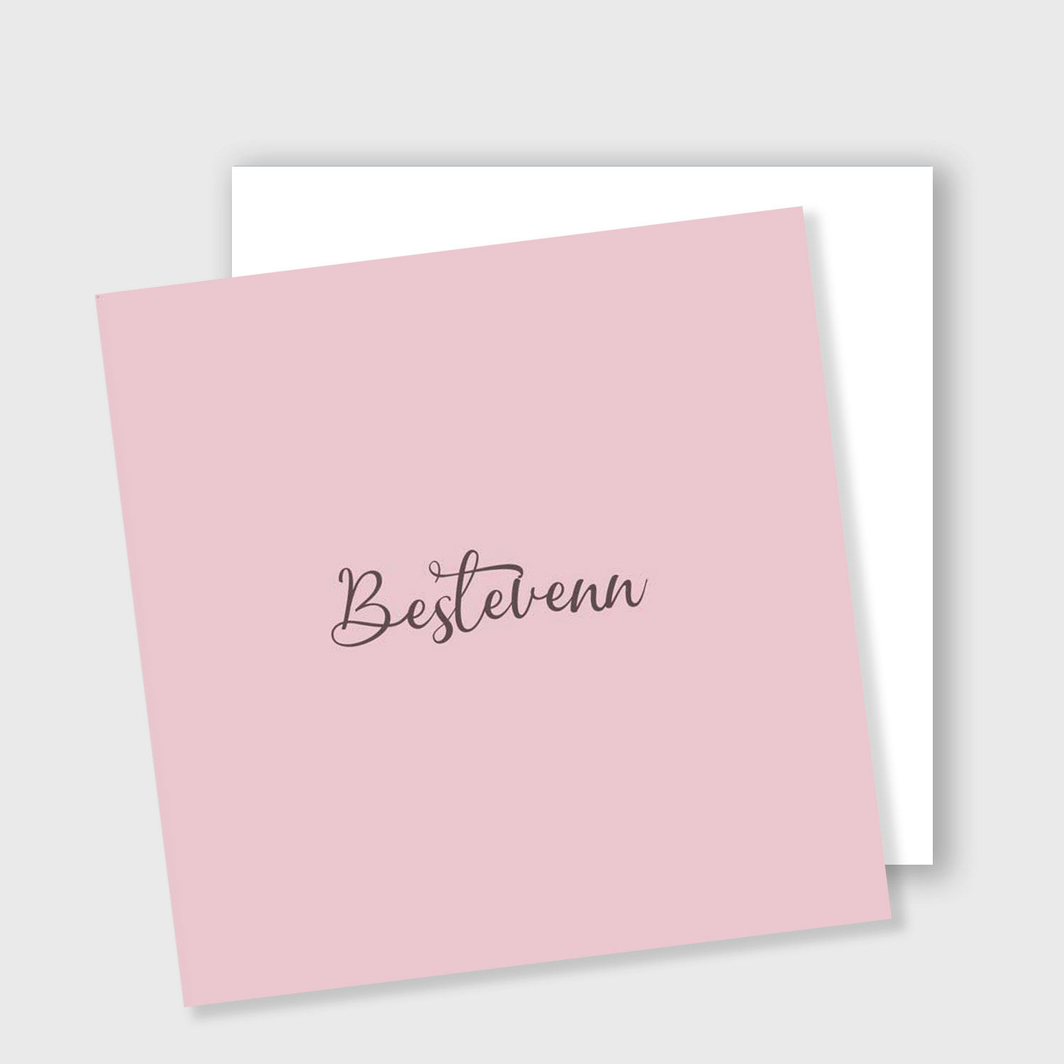 Bestevenn, dobbelt kort med brun typografi på rosa bakgrunn. Størrelse 14,5 x14,5 cm.