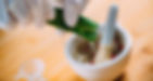 squeezing-aloe-vera-gel-for-homemade-bea