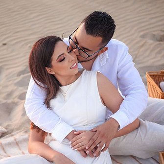 abrazados picnic.jpg