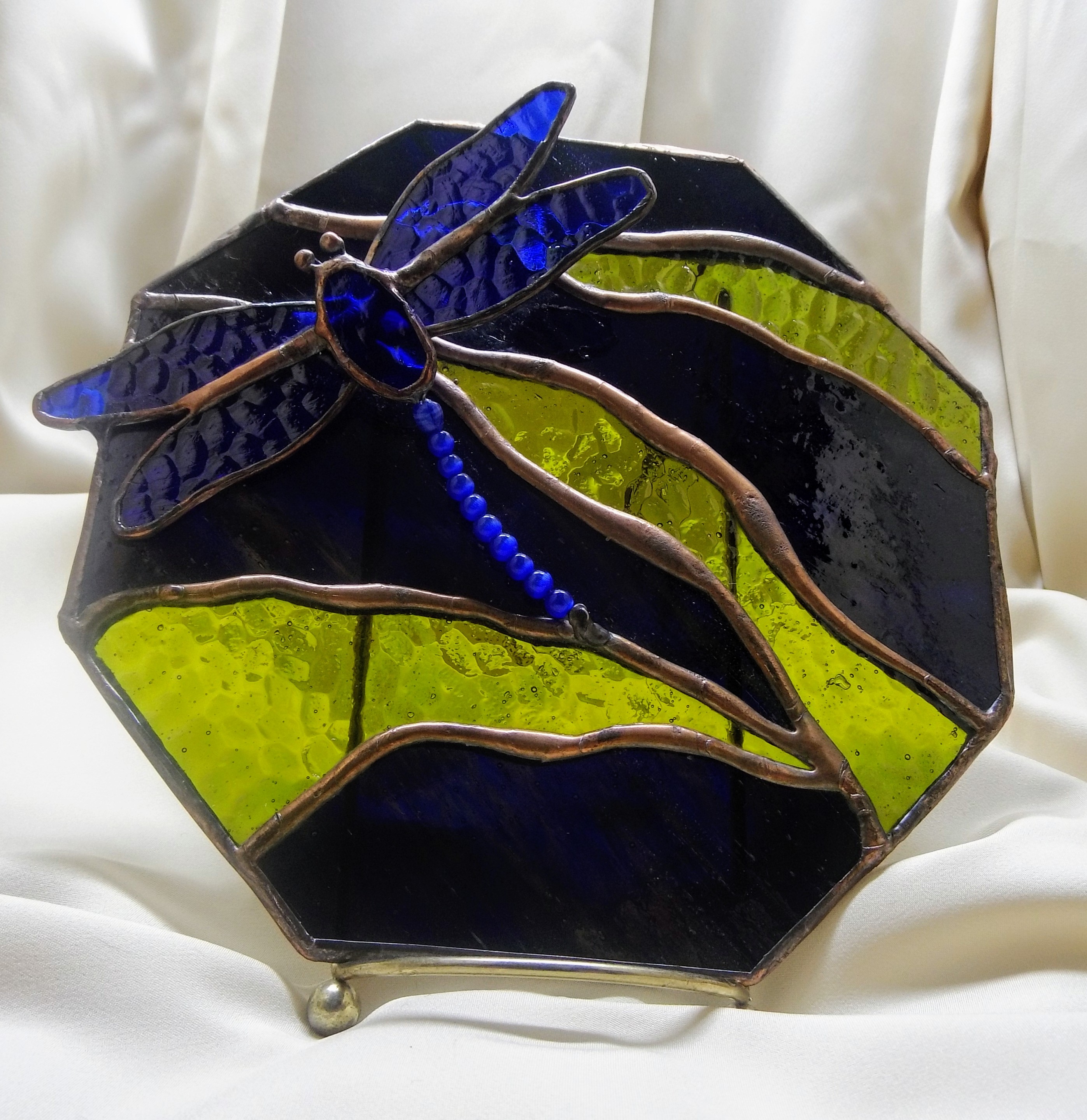 P0006 Abstract Dragon Fly