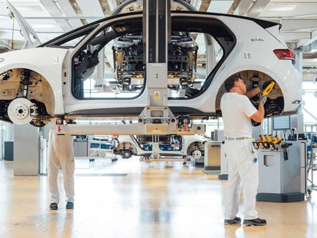 Volkswagen, ooit de droomwerkgever van Duitsland, wordt nu geconfronteerd met ontslagen, sluitingen en een opstand van werknemers