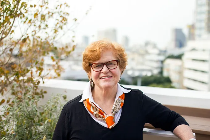 De Bar-Ilan Universiteit reikt de Jonathan Sacks Instituutsprijs uit aan de vooraanstaande historica professor Deborah Lipstadt die wordt geëerd voor haar leiderschap in de strijd tegen antisemitisme