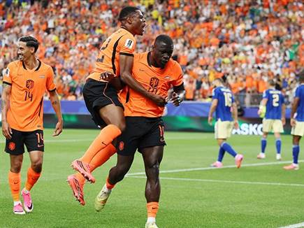 N12News verslag van Nederland - Zweden: Een dikke 5-1 overwinning voor Nederland op Zweden