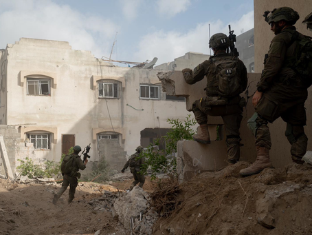 VIDEO: Terroristische infrastructuur gelegen in een medische kliniek en in een VN-school vol met wapens