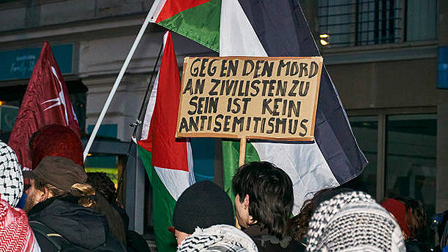 KAN NEWS: Joden in Duitsland zijn bang, "Haaktekens en oproepen tot moord storen niemand meer"