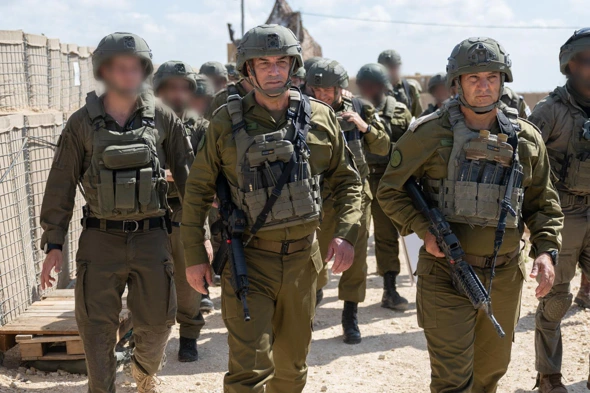 De chef van de IDF tijdens een bezoek aan de Gazastrook: "Het Israëlische leger versterkt de operationele controle in het gebied en blijft de macht van Hamas ondermijnen. We zullen doorgaan"