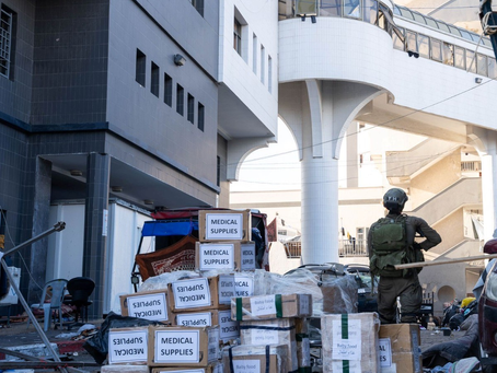 VIDEOS: IDF zoekt naar explosieven en levert humanitaire hulp aan het Shifa ziekenhuis