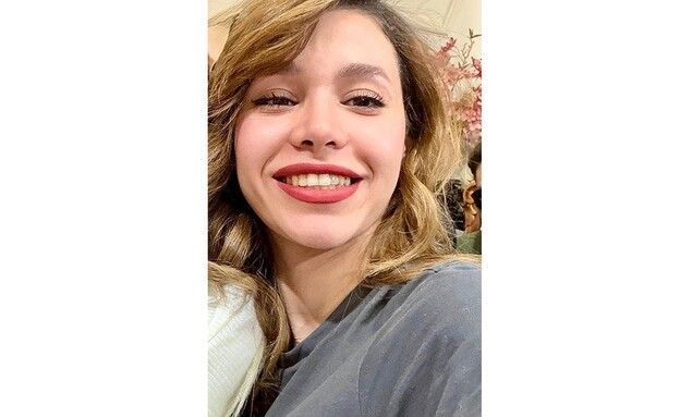 N12News: Getuigenissen over de gruwelen in Iran waardoor studente Robina van dichtbij in het hoofd werd geschoten