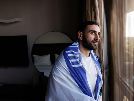 Ex-gijzelaar Segev Kalfon: 'We aten rijst met wormen. Ik wilde ontsnappen, maar mijn vrienden hielden me tegen'