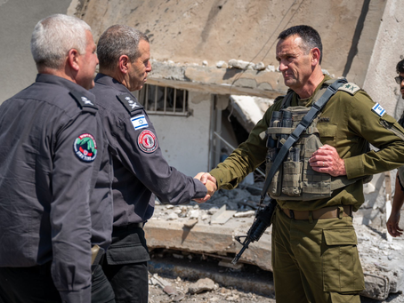 VIDEO: Chef-Staf bij bezoek noord Israël: 'we naderen het punt om te besluiten tot een offensief over te gaan'
