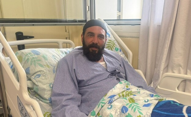 N12News: Yakir Prati, een lid van het noodhulpteam die gewond raakte bij het incident waarbij de inmiddels overleden Rotem Yanai om het leven kwam, doet voor het eerst zijn verhaal
