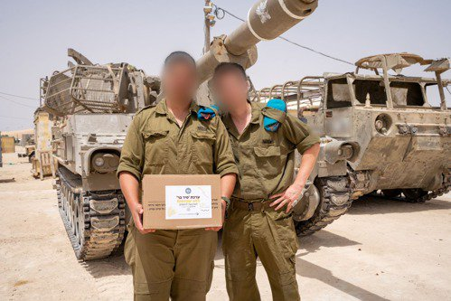 IDF heeft al ruim tienduizenden Shavuot voedingsproducten uitgedeeld aan strijders in alle sectoren