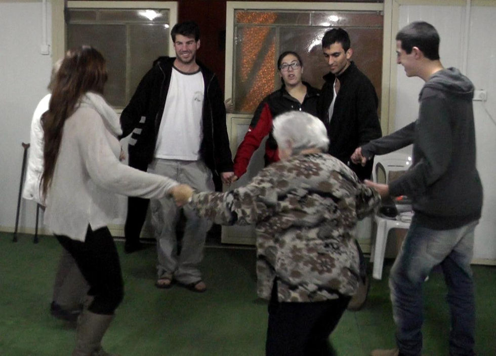04 Dancing in K.Shmona (2)
