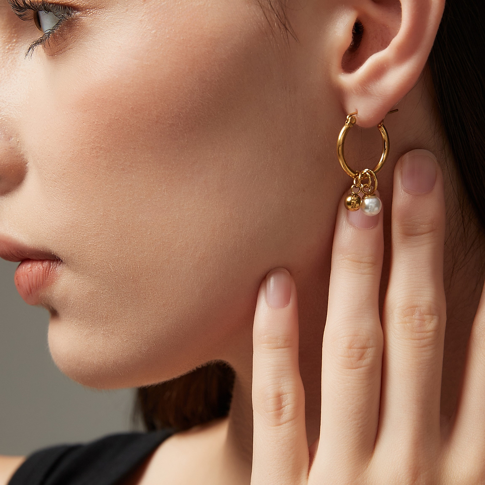 Thumbnail: LUNE PEARL HOOP