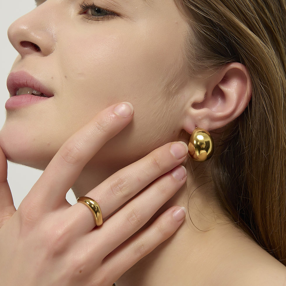 CURV DOME GOLD EARRINGS