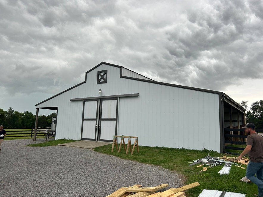 Readyville builder Murfreesboro barn builder barndominium tiny house Tennessee Woodbury builder best builder 