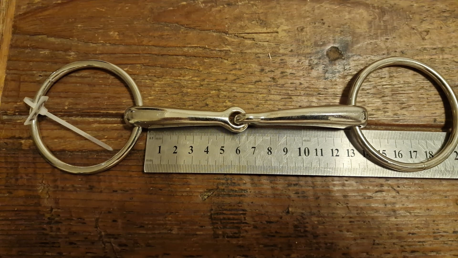 מתג שבור פשוט - טבעת רופפת