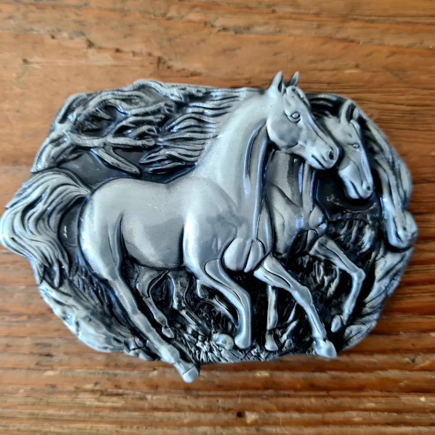 אבזם לחגורה - באקל