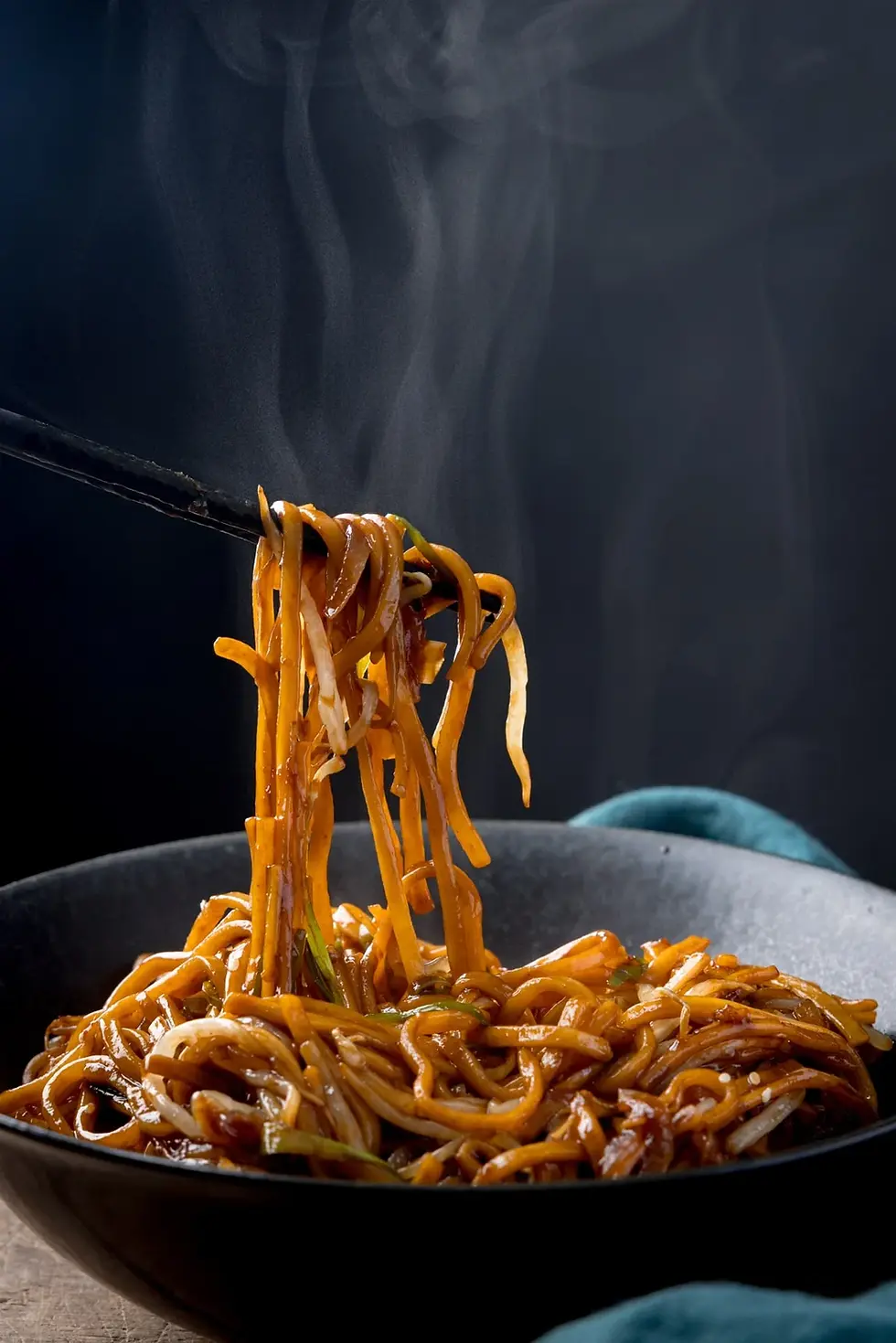 Stir-Fried-Noodles-with-Beansprouts-tall-FS.webp