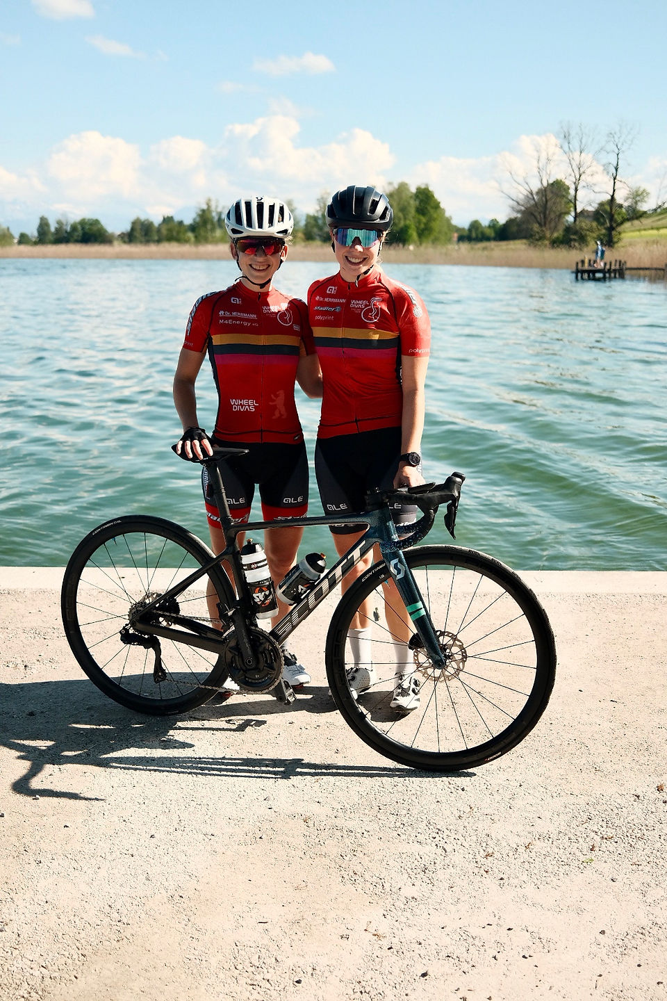Aline Barre | Fenja Gerpott | #Oneteam |  Wheel Divas | Frauenradsport | Berliner Radsportverein | gleiche Teilhabe | Diversität | Gleichberechtigung | Radsportteam 2024 | Frauenradsporteam | Berliner Radsportverband