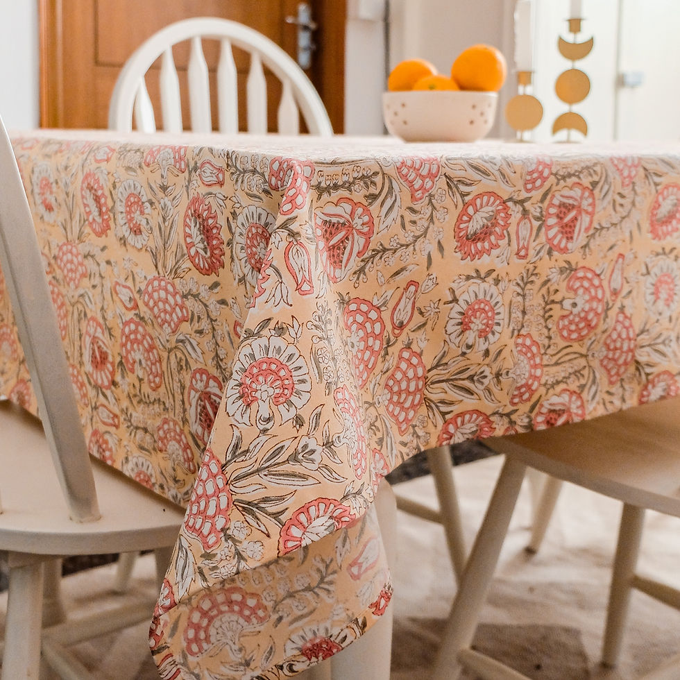 Blushing Meadows - Wipeable & Anti-slip Cotton Tablecloth - Deep Tone
