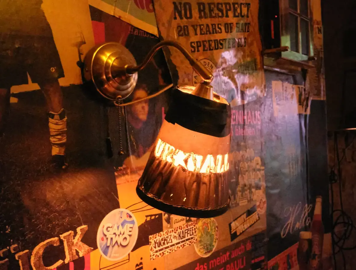 DIY Lampe vom Urknall in Eimsbüttel