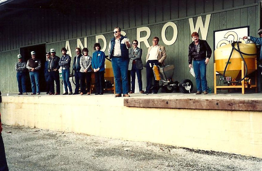 Andgrow building in 1980