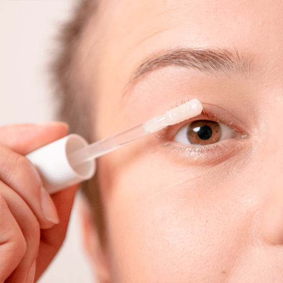 le-serum-cils-et-sourcils-revitalisant (2)