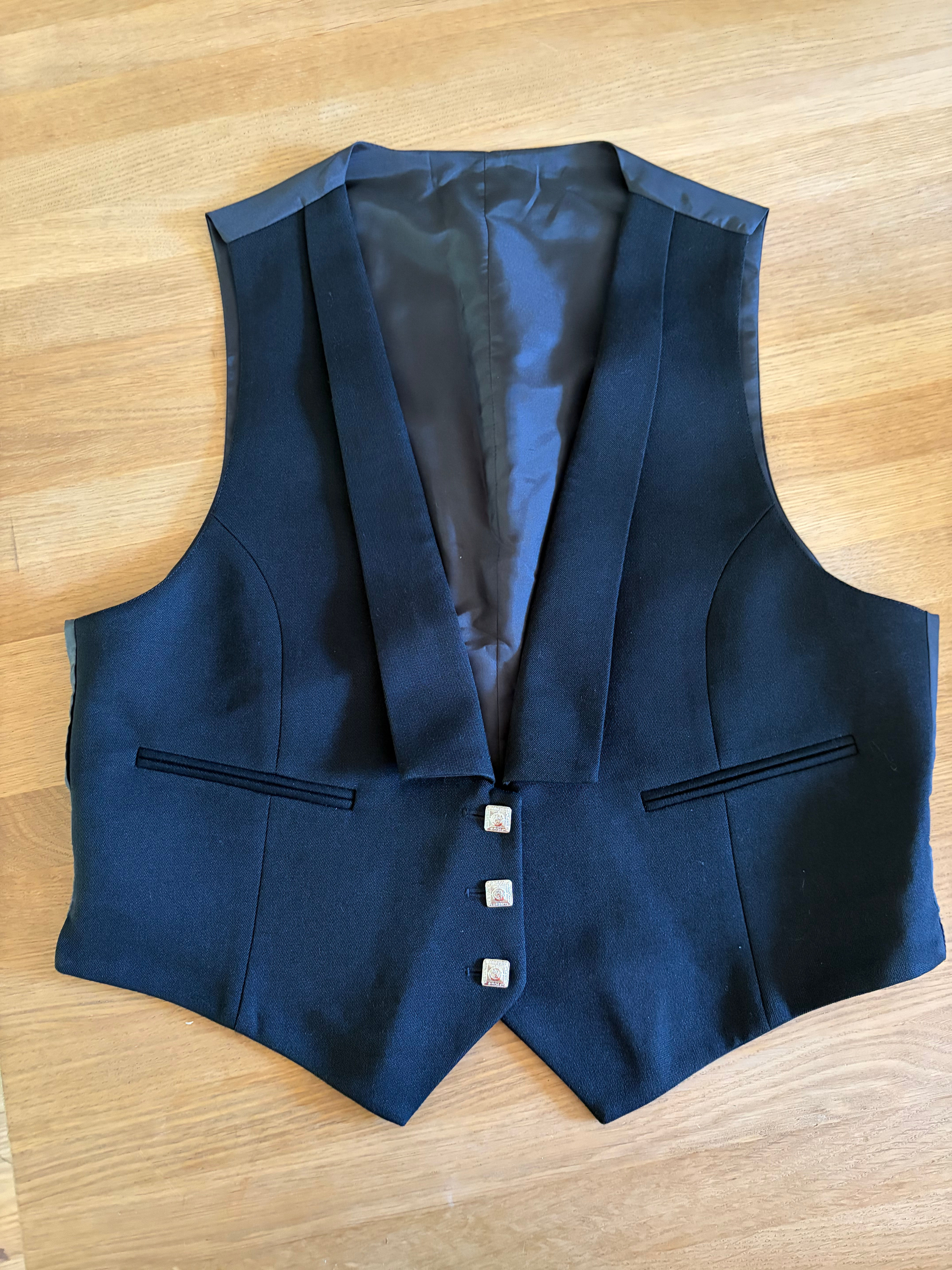 WAISTCOAT SIZE 38’’