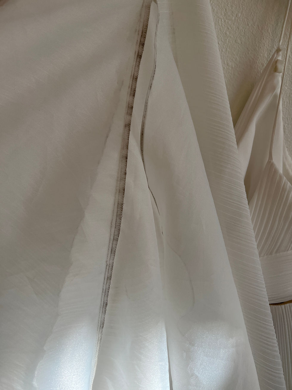 Thumbnail: Frey in Off White
