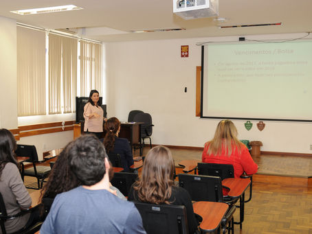 Lucia informa detalhes da crise no evento "Diálogos"