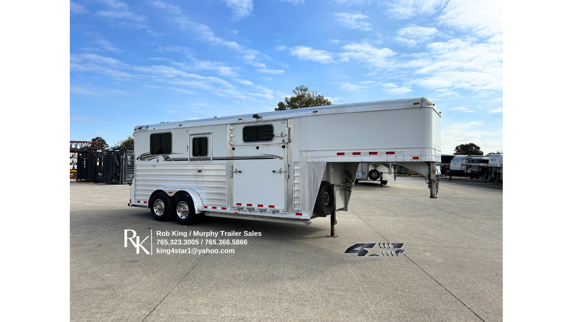 2010 4-Star Trailers 19' 2+1 No Tack Room Gooseneck