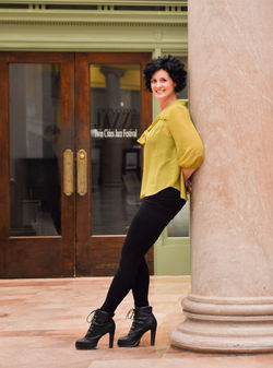 Amy Kuch Gold Full Body(1)