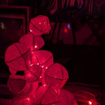 lumière, installation art contemporain, pièce montée