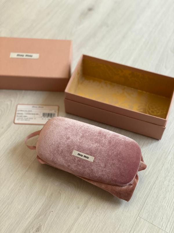 Thumbnail: Miu Min Heart Sunglasses