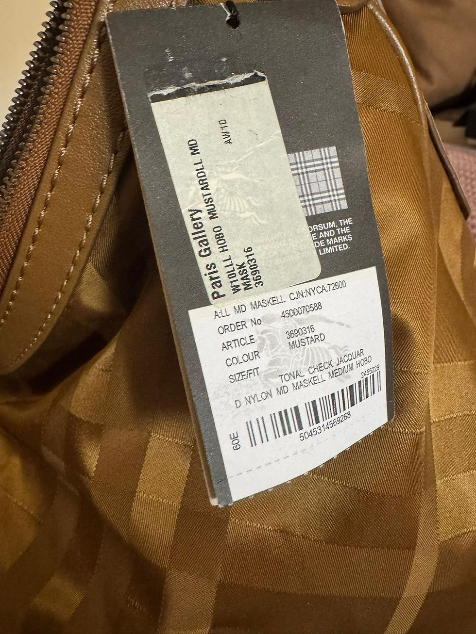 Thumbnail: BURBERRY