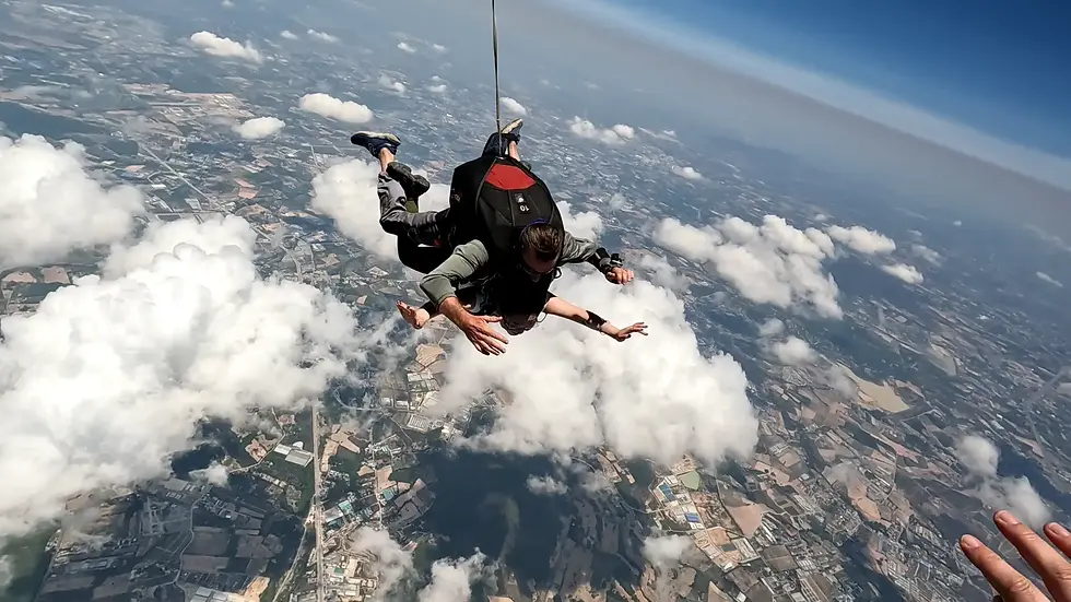 Thumbnail: 🪂 Joint Tour | Pattaya: Tandem Skydiving Experience (Half Day)