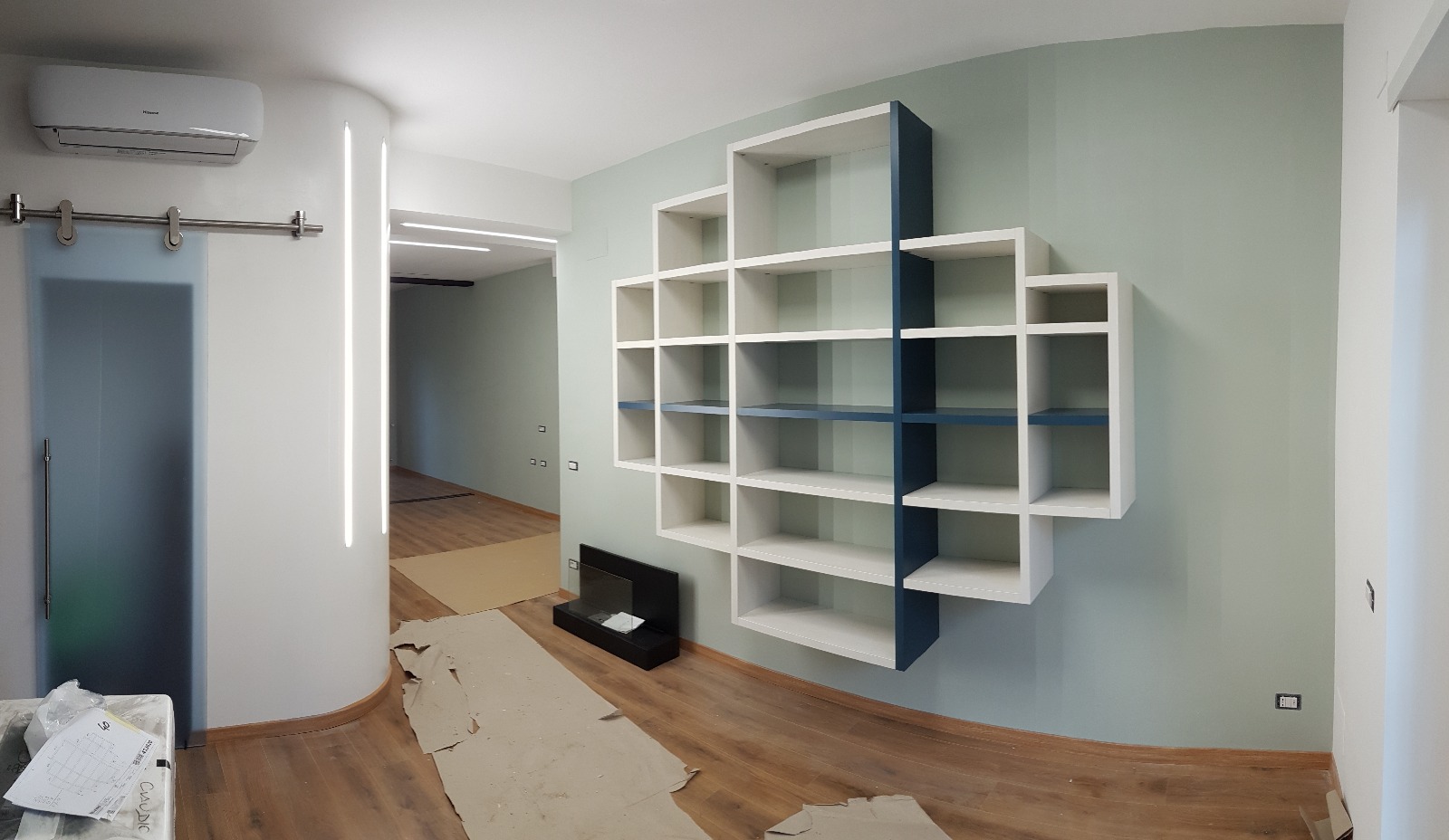 Libreria sospesa