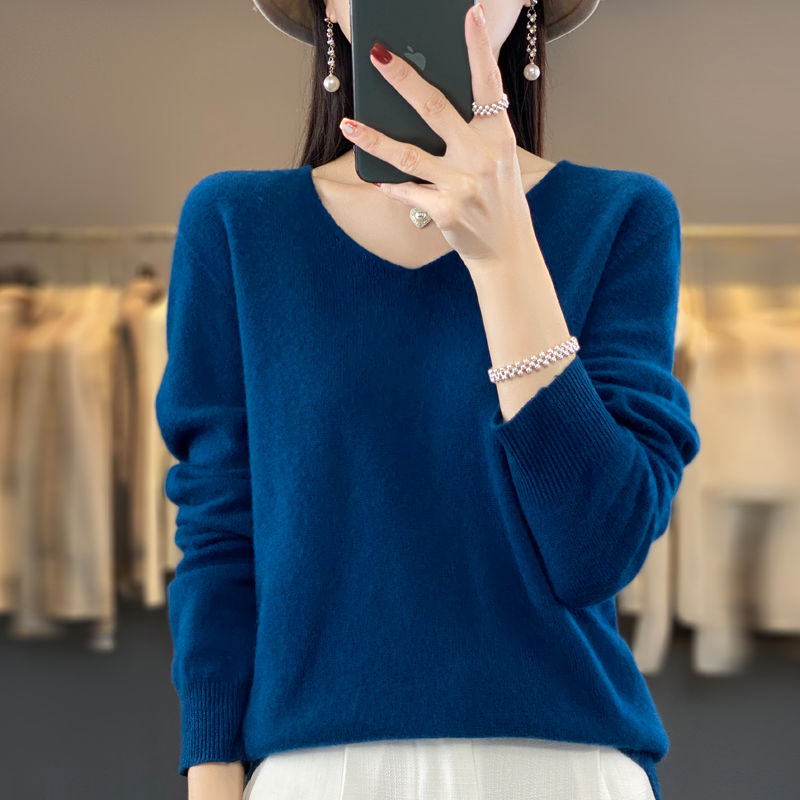 Miniatura: Suéter Feminino Gola V – Elegância e Conforto para Outono/Inverno