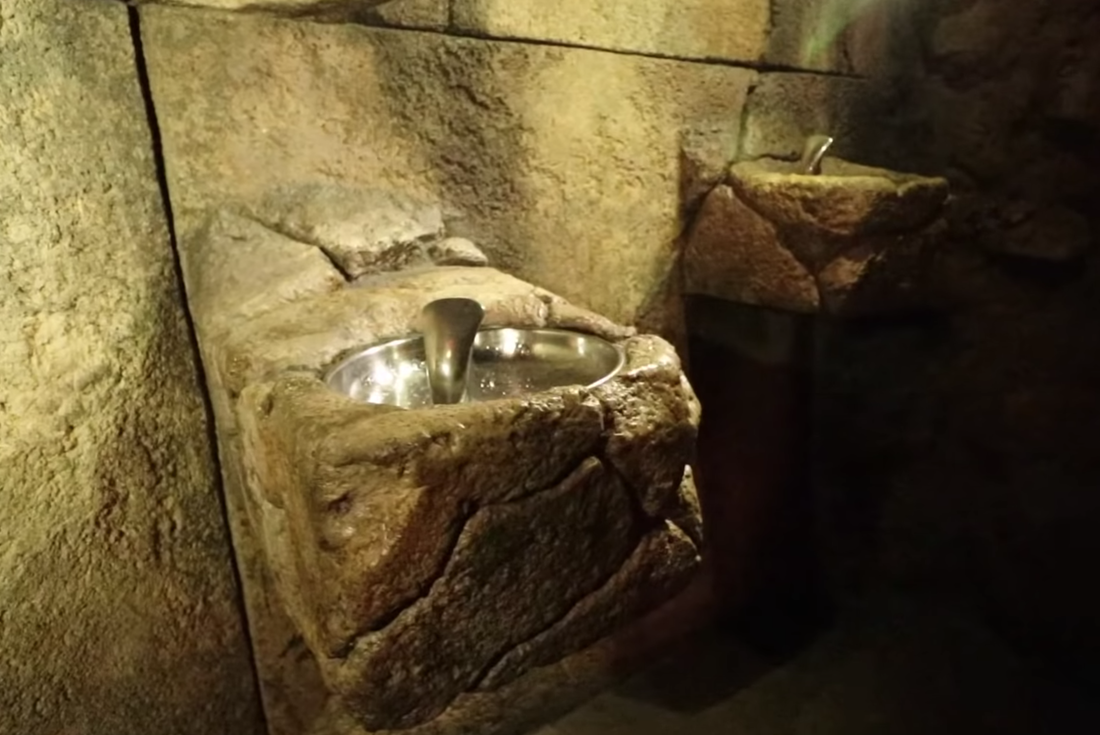 Disneyland drinking fountain 4