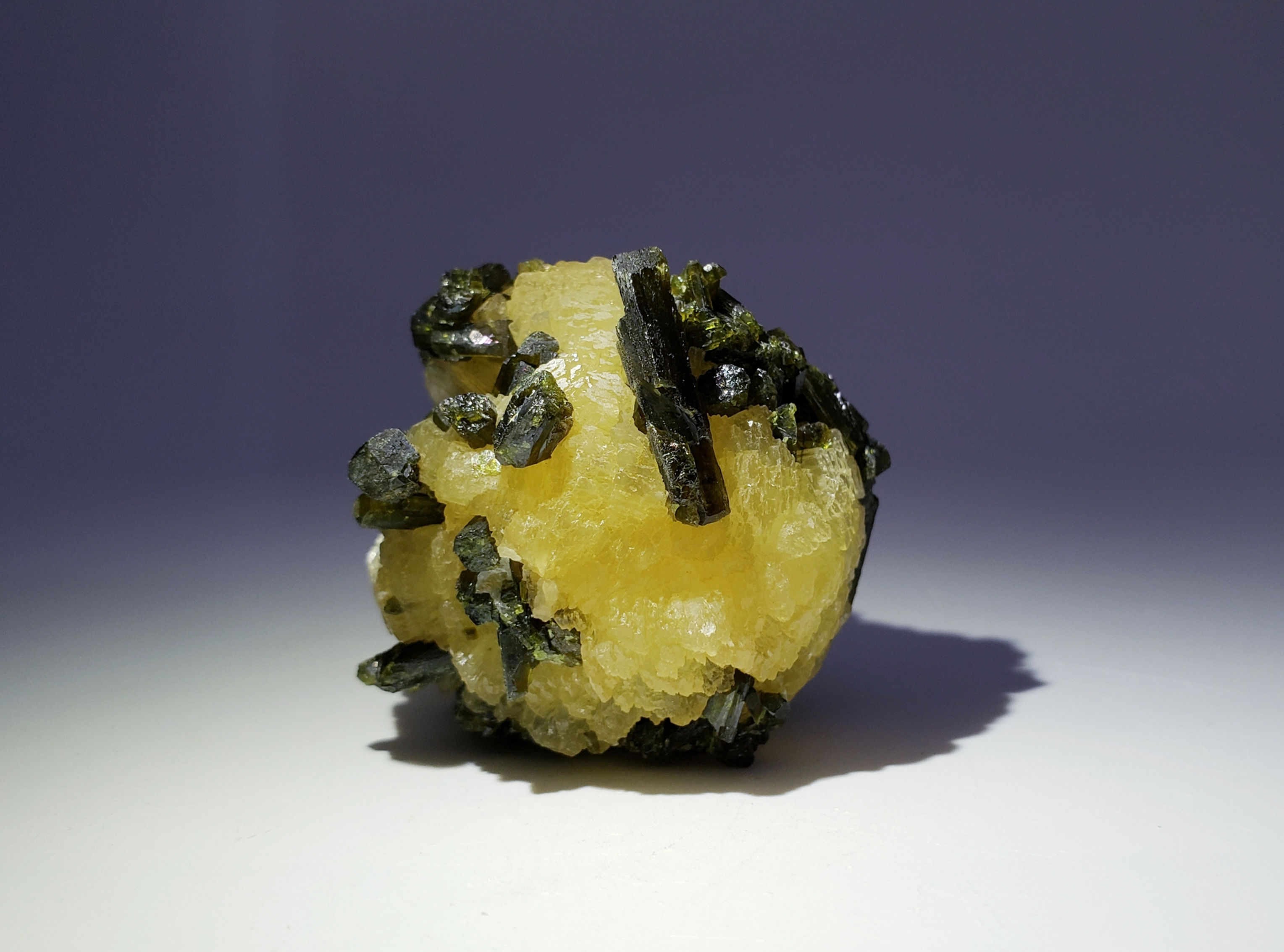 Collector's Piece: Stilbite with Epidote from Diamonkara, Mali
