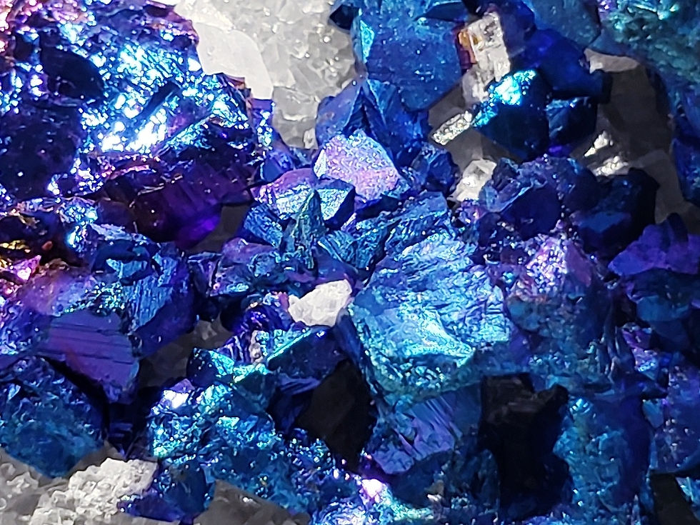 Thumbnail: Iridescent Chalcopyrite on Calcite from Daye Copper Mine