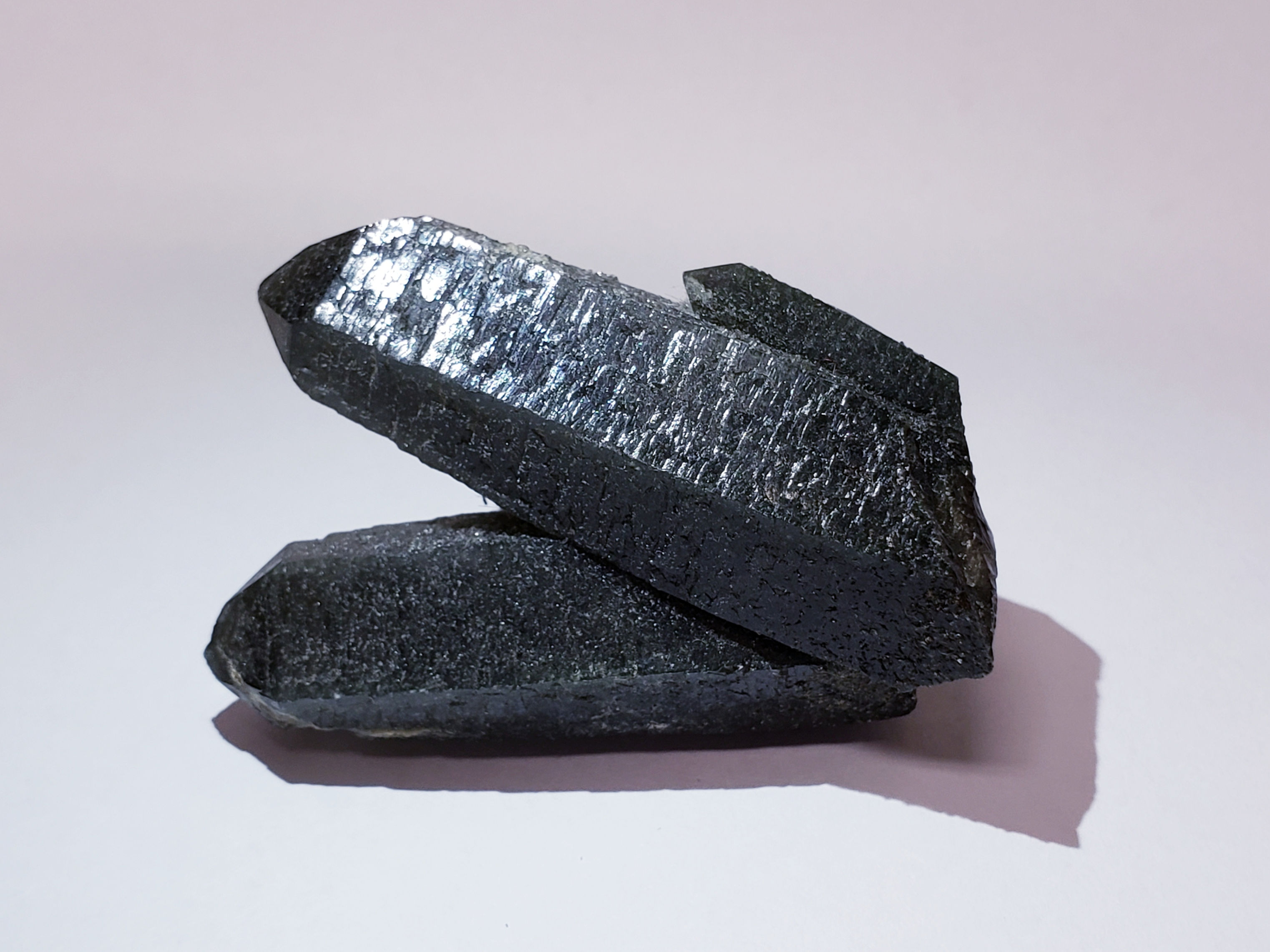 Mongolian Hedenbergite Included Quartz