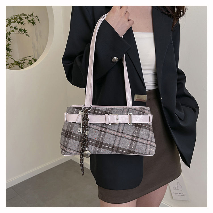 Thumbnail: Retro Plaid  Shoulder Bag