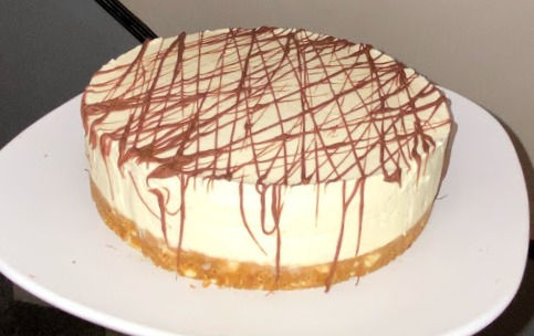 White Chocolate Cookie Dough Cheesecake