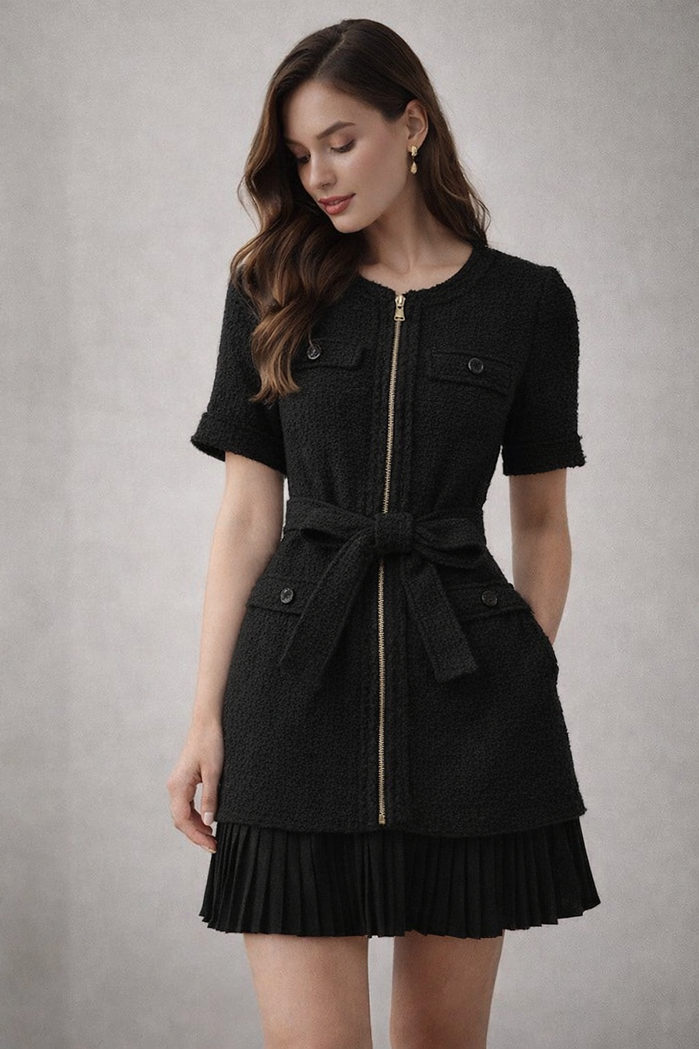 Miniature : Black short-sleeved dress with gold zipper and pleated hem