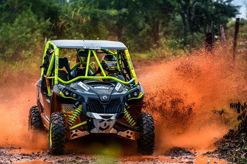 UTV 02