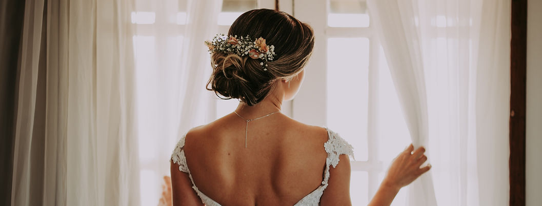 BRIDAL HAIR AND UPDO SPECIALIST TROWBRIDGE