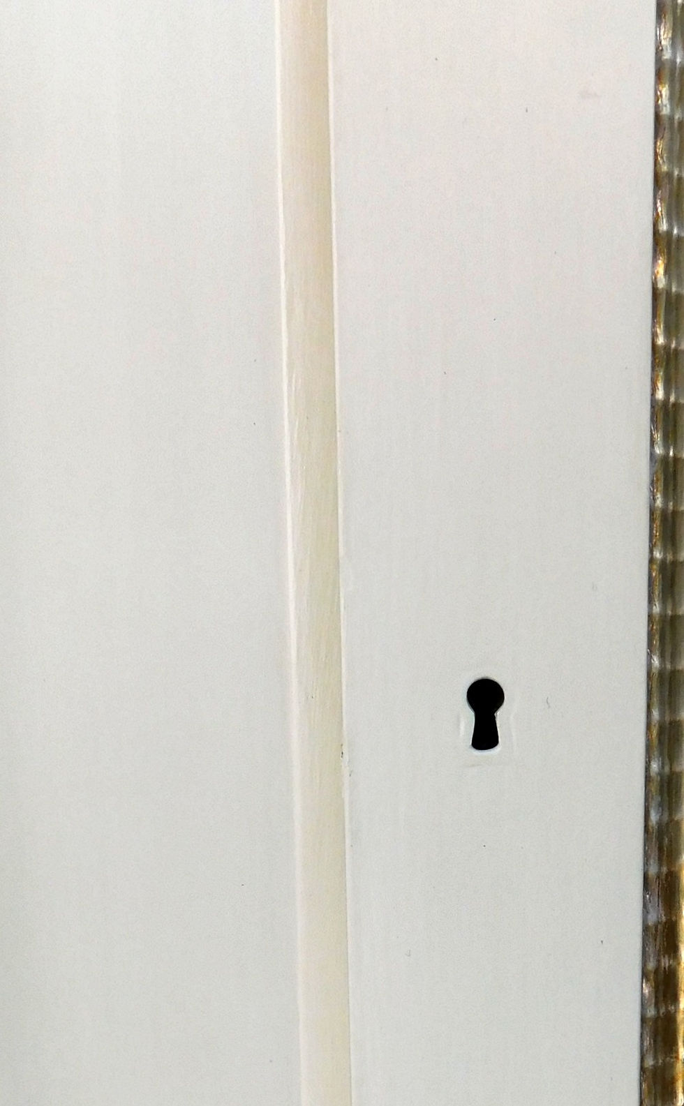 Thumbnail: Belle Dame Corner Hutch